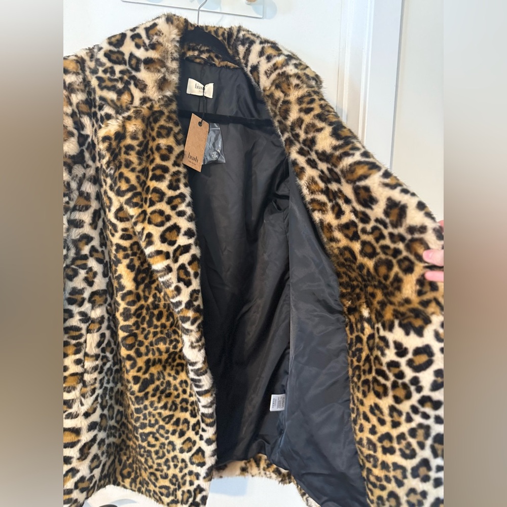 Leopard Print Faux Fur Coat - Women - Picture 9 of 10